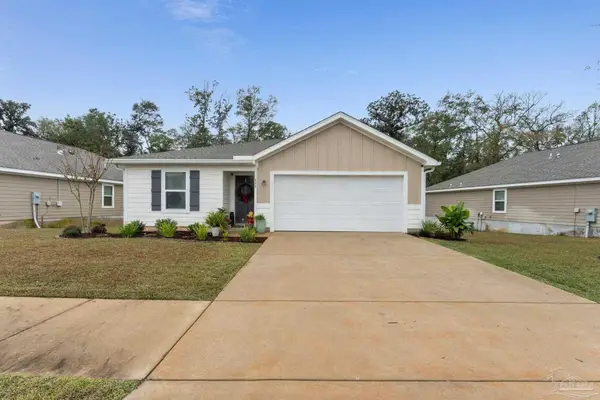 448 Riverwalk Cir, Freeport, FL 32439