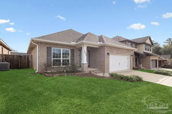 2450 Redford Dr, Cantonment, FL 32533