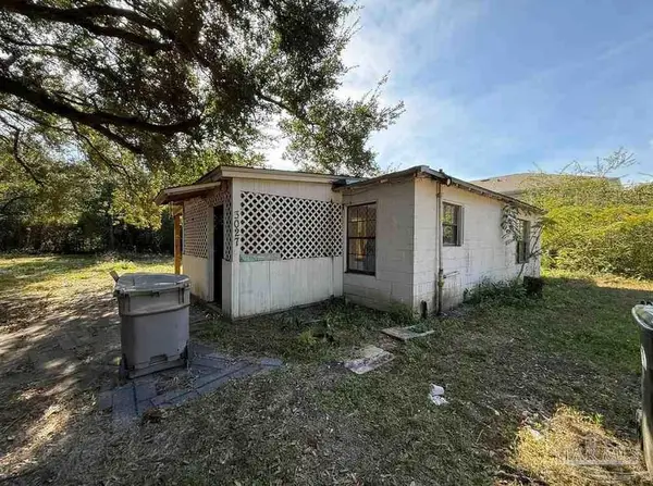 3027 E Johnson Ave, Pensacola, FL 32514