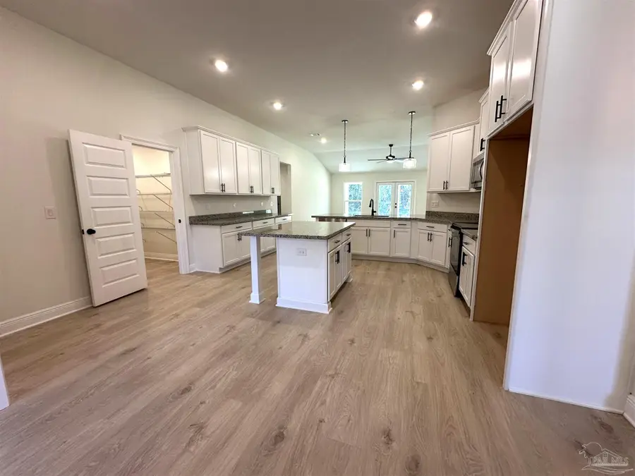 5263 Barnett Rd, Pace, FL 32571 - Image #2