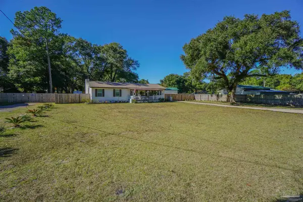 4349 Lindsey Ln, Pace, FL 32571