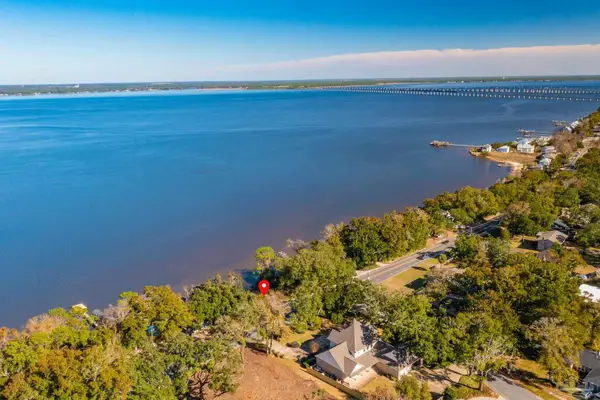 8700 Scenic Hwy, Pensacola, FL 32514