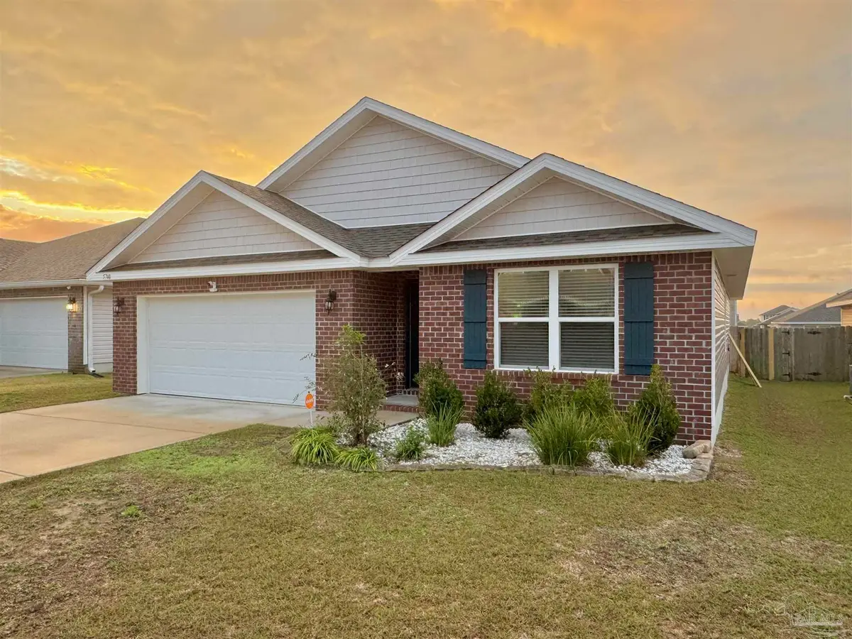 5740 Guinevere Ln, Milton, FL 32583 - Image #1