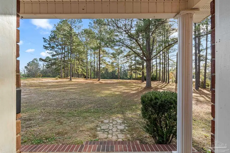 8061 Burley Ln, Century, FL 32535 - Image #2