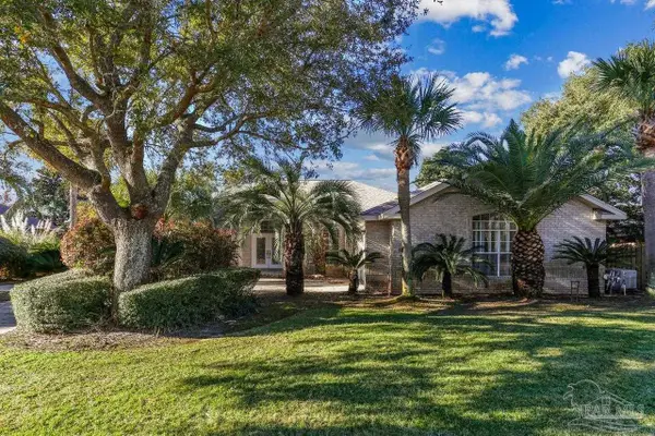 1175 Mary Kate Dr, Gulf Breeze, FL 32563