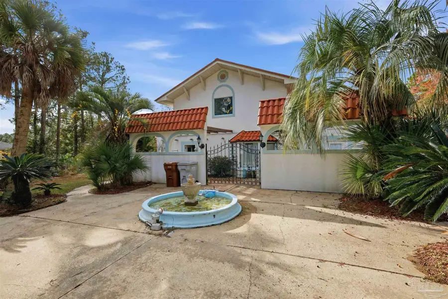 2651 San Clemente Dr, Milton, FL 32583 - Image #2