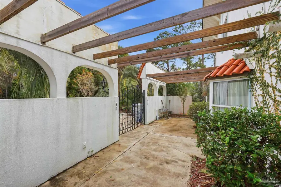 2651 San Clemente Dr, Milton, FL 32583 - Image #3