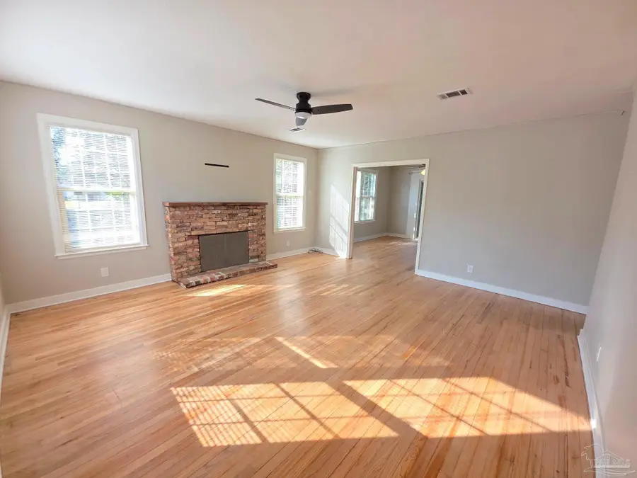 120 W Lakeview Ave, Pensacola, FL 32501 - Image #3