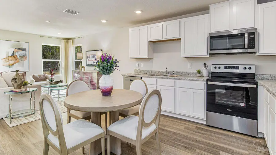 6477 Firefly Dr, Milton, FL 32583 - Image #2