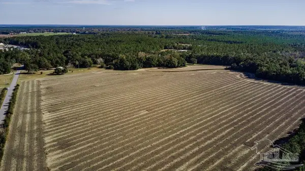 5 Segrest Rd, Pace, FL 32571