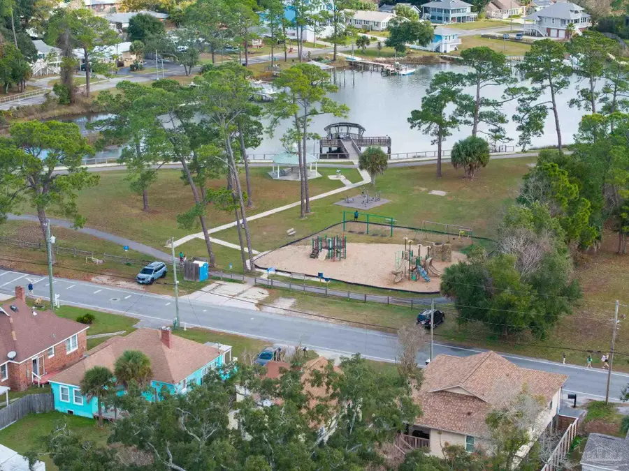 413 S 2nd St, Warrington, FL 32507 - Image #2