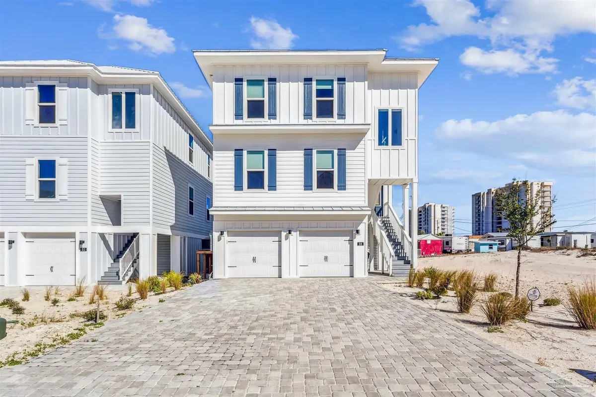216 Clipper Dr, Pensacola, FL 32507 - Image #1