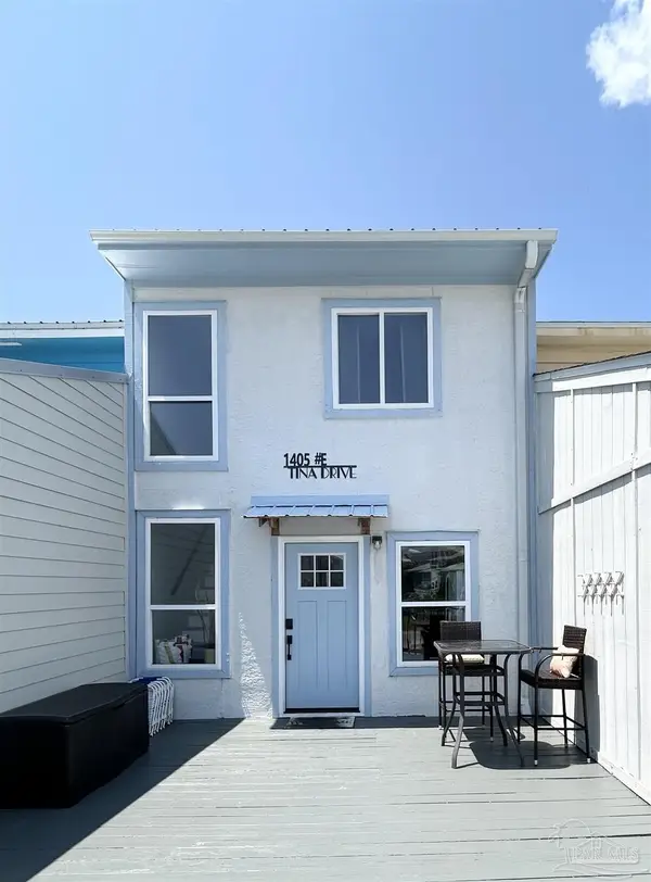 1405 Tina Dr #E, Navarre Beach, FL 32566