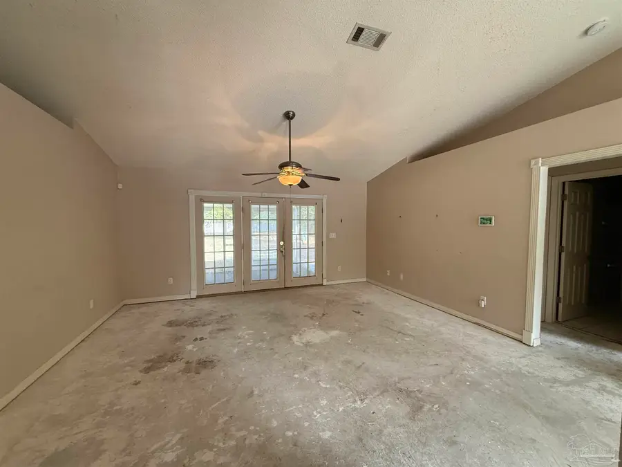 7748 Rustling Pines Dr, Milton, FL 32583 - Image #2
