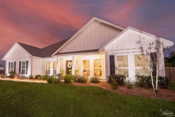 5494 Blake Ln, Pace, FL 32571