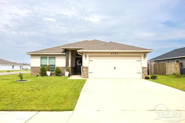 5707 Peach Dr, Pace, FL 32571