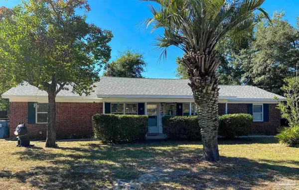 118 Shirley Dr, Gulf Breeze, FL 32561