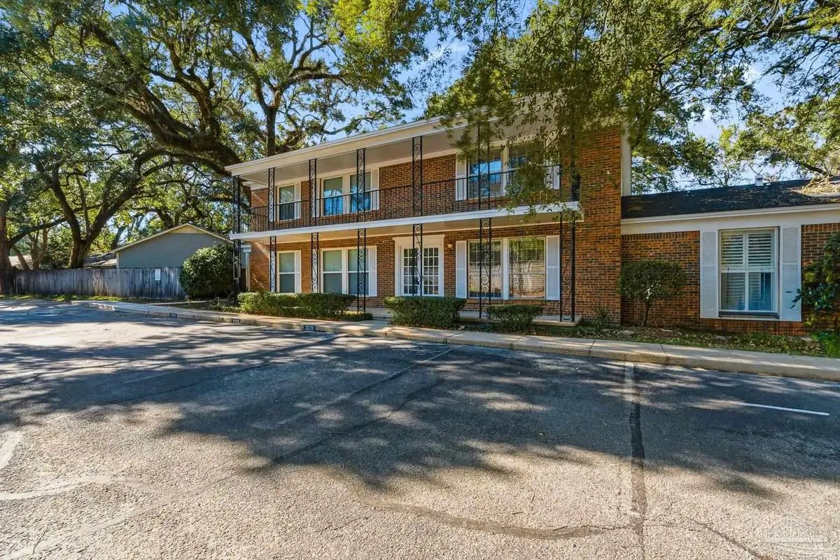 3328 Kingswood Ct #9D, Pensacola, FL 32514 - Image #1