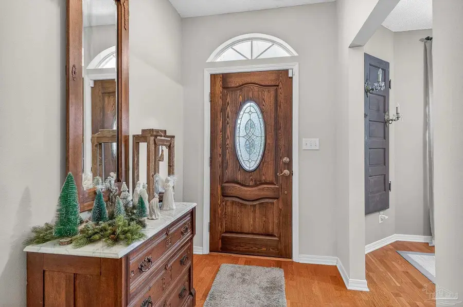 5733 Mill Pond Ln, Milton, FL 32583 - Image #2