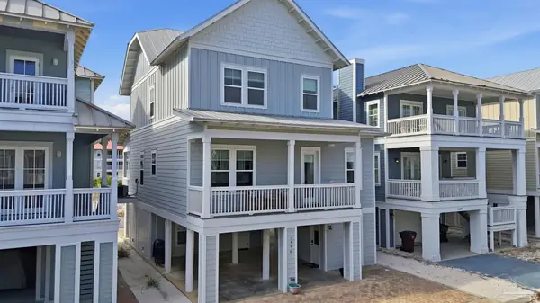 1499 Seaside Cir, Navarre Beach, FL 32566