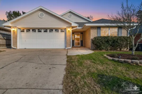 1412 Greystone Dr, Pensacola, FL 32514