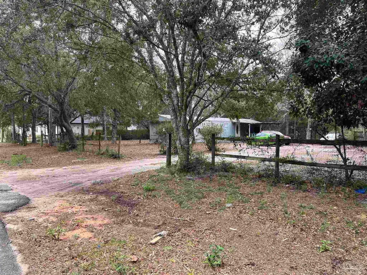 5943 Capitol Dr, Gulf Breeze, FL 32563 - Image #1