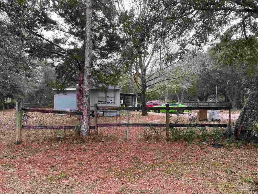 5943 Capitol Dr, Gulf Breeze, FL 32563 - Image #2