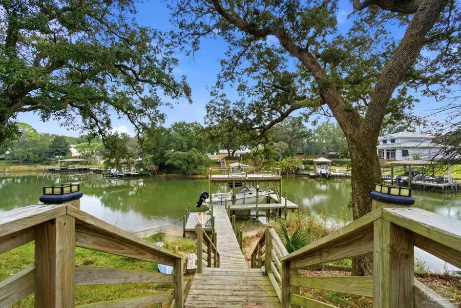 2 Highpoint Dr, Gulf Breeze, FL 32561 - Image #3