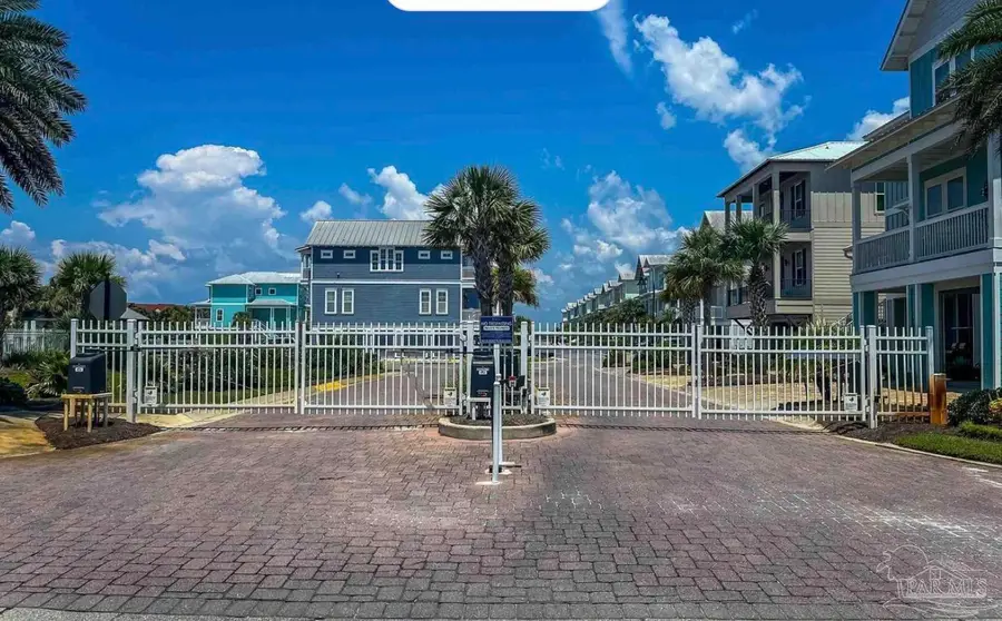 1466 Seaside Cir, Navarre, FL 32566 - #2