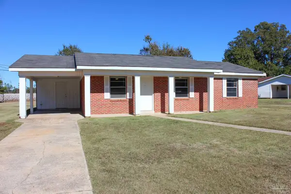 141 Holt St, Flomaton, AL 36441