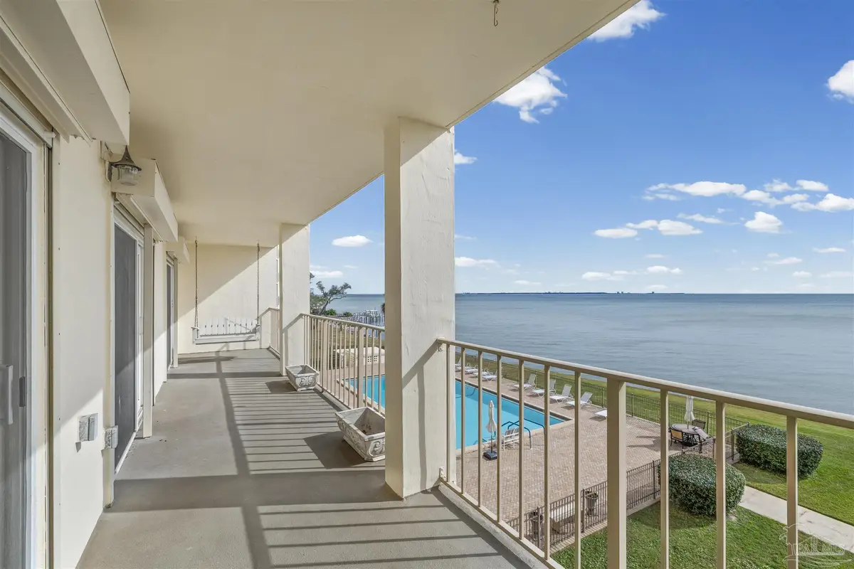 615 Bayshore Dr #305-B, Pensacola, FL 32507 - Image #1
