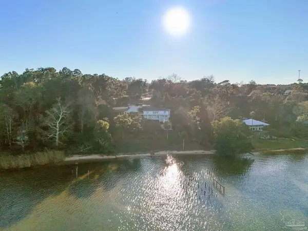 8844 Scenic Hwy, Pensacola, FL 32514