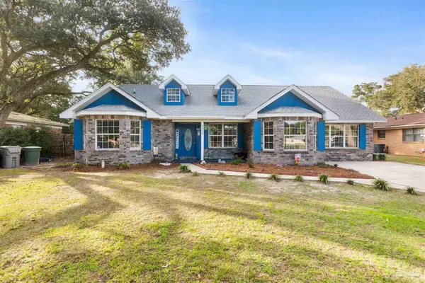 6315 White Oak Dr, Pensacola, FL 32503