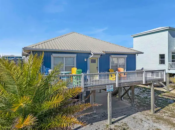 401 W Buchanan Ct, Gulf Shores, AL 36542