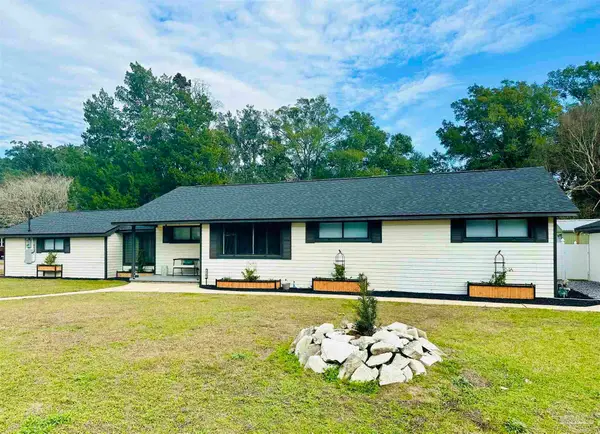 7760 Stark Ave, Pensacola, FL 32514