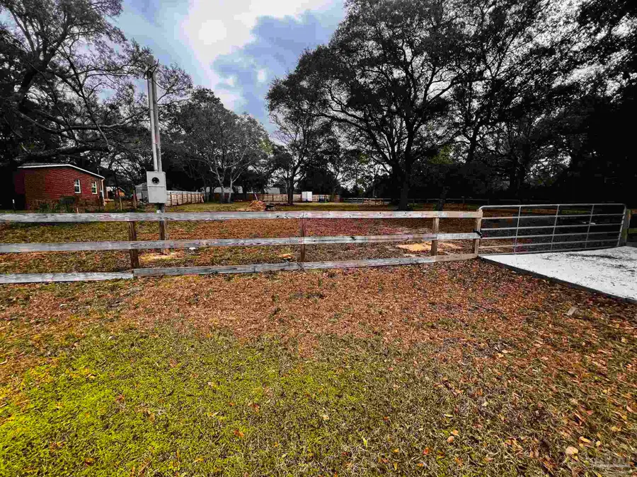 8200 BLK Western Way Dr, Pensacola, FL 32526 - Image #3