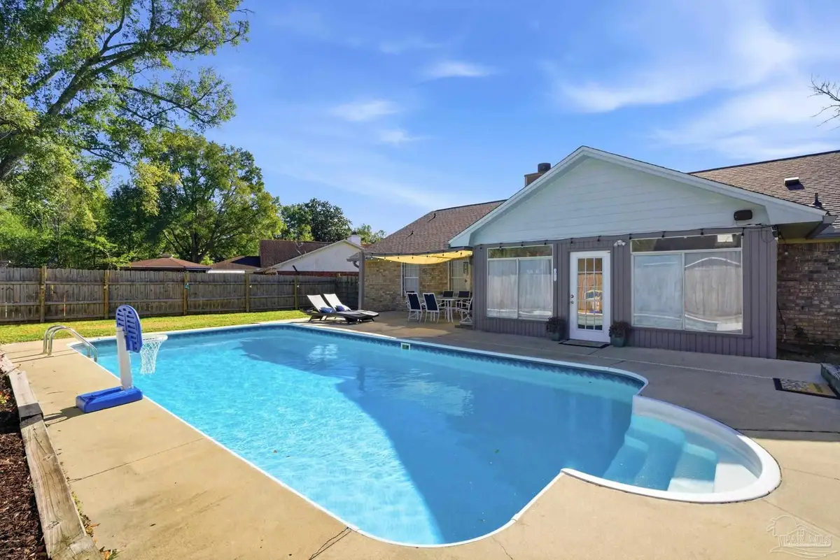 1809 Donegal Dr, Cantonment, FL 32533 - Image #1