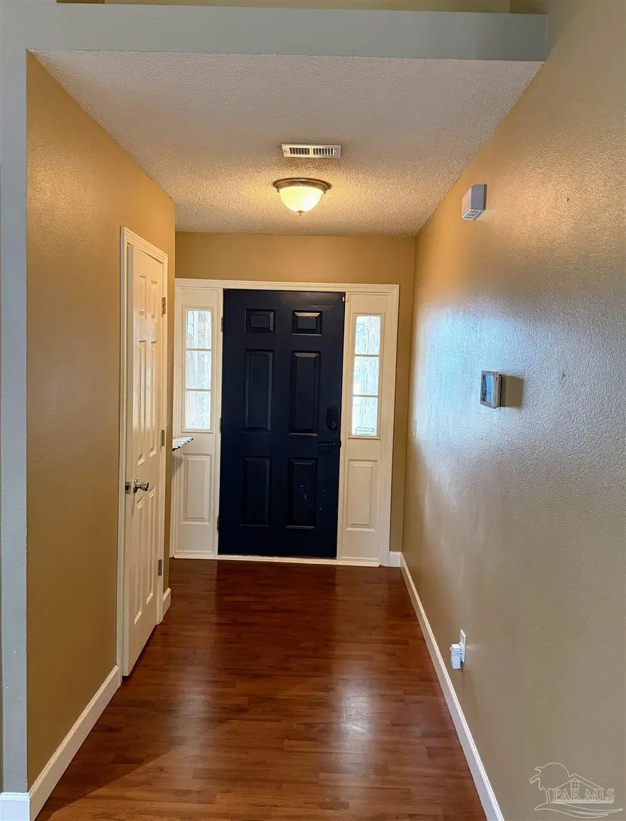 9406 Pine Lilly Ct, Navarre, FL 32566 - Image #2