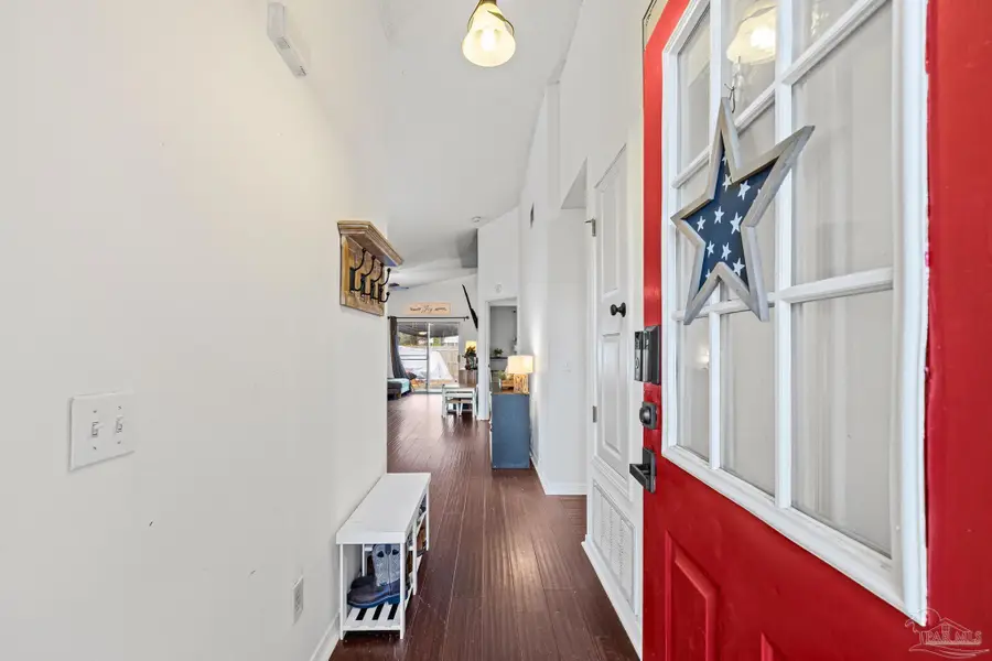 9446 Parker Pl Dr, Navarre, FL 32566 - Image #2