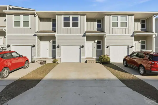 9450 Nature Creek Ln, Pensacola, FL 32526