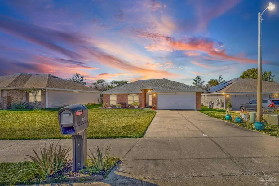 1953 Shadow Lake Dr, Gulf Breeze, FL 32563 - Image #2