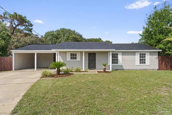 4327 Lisa Ct, Gulf Breeze, FL 32563