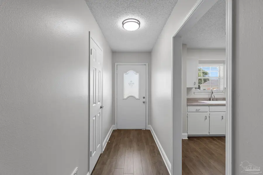 4327 Lisa Ct, Gulf Breeze, FL 32563 - Image #2