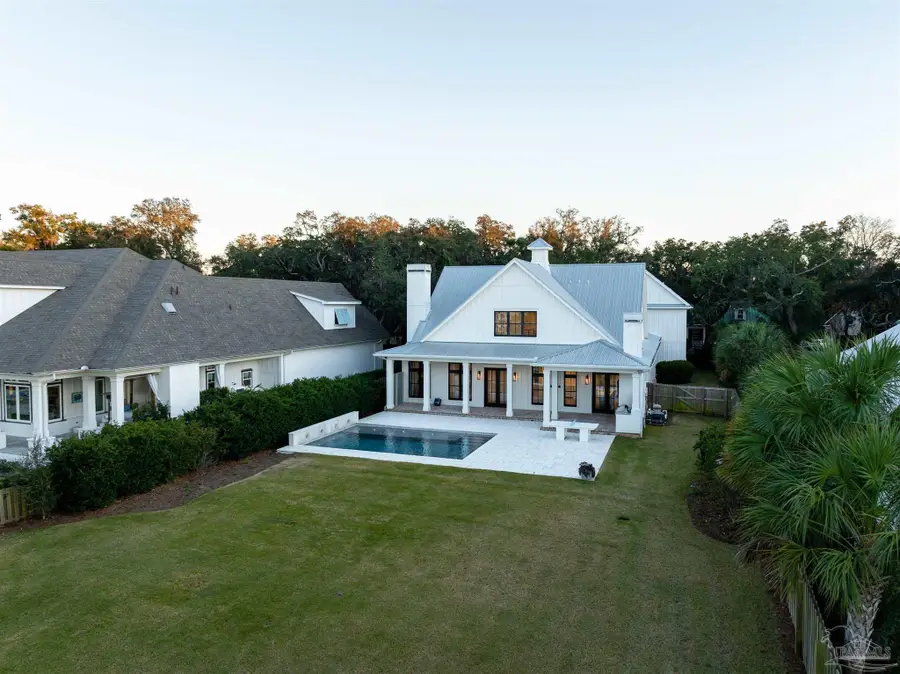 518 Navy Cove Blvd, Gulf Breeze, FL 32561 - Image #2