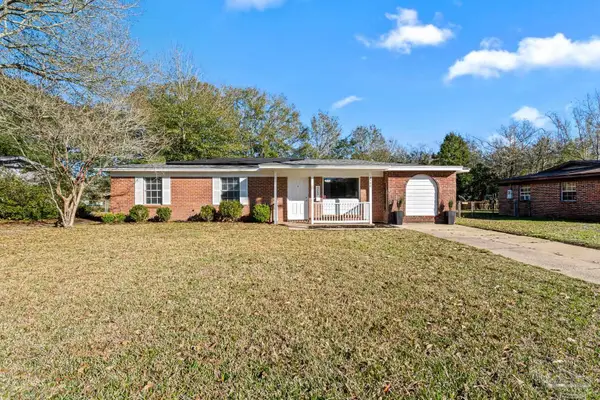 4460 Santa Villa Dr, Pace, FL 32571