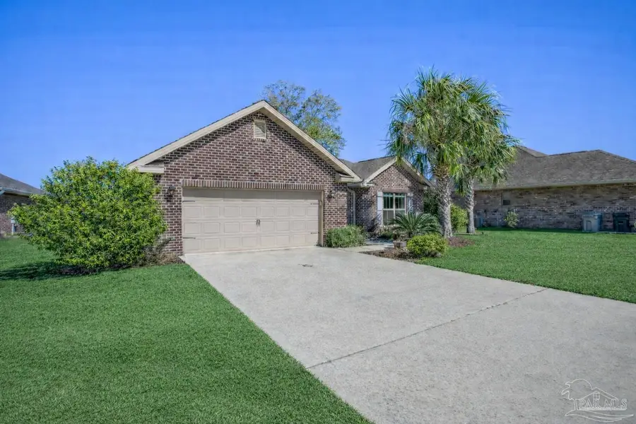 2470 Bentley Oaks Dr, Cantonment, FL 32533 - Image #2