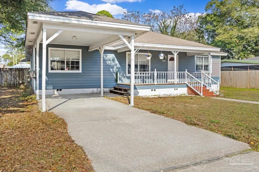 209 2nd St, Niceville, FL 32578 - Image #2