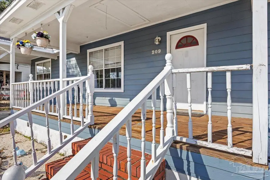 209 2nd St, Niceville, FL 32578 - Image #3