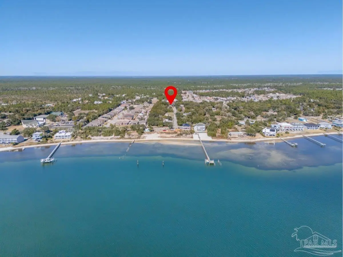 4977 Sanchez Ln, Pensacola, FL 32507 - Image #1
