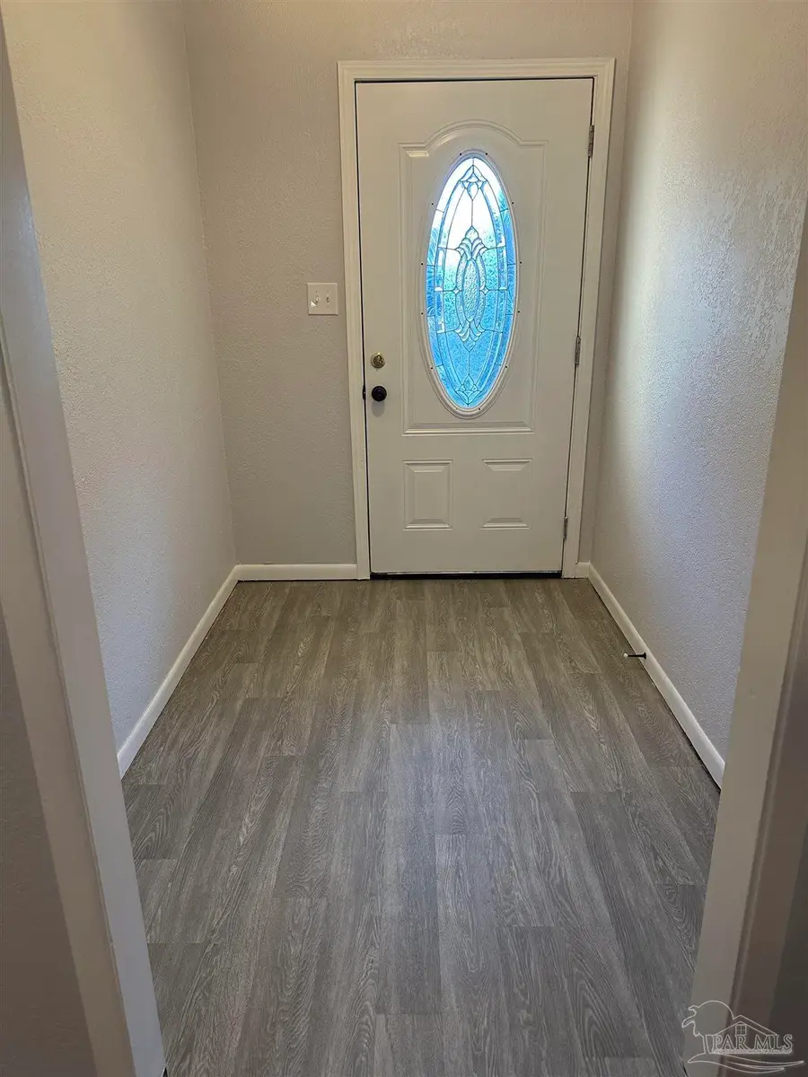 5517 Sun Valley Dr, Pensacola, FL 32505 - Image #2